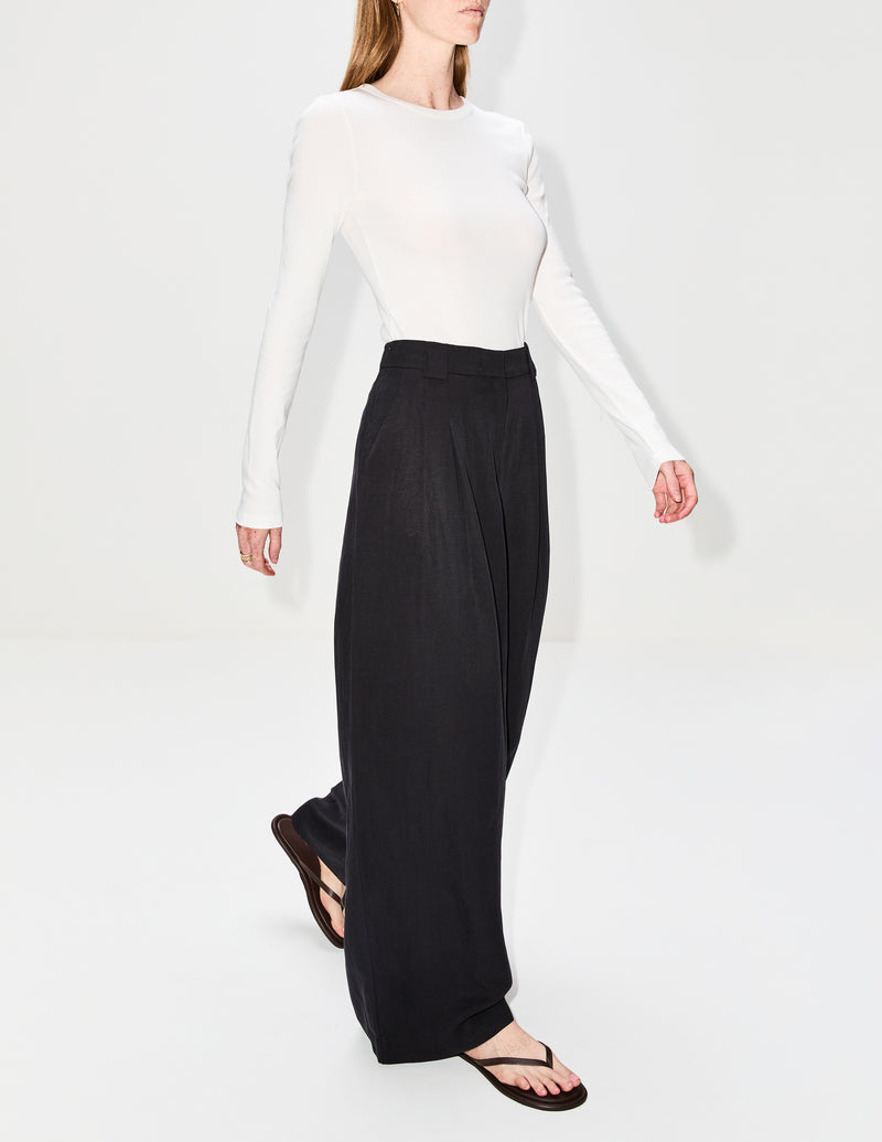 Wide Leg Pleat Pant