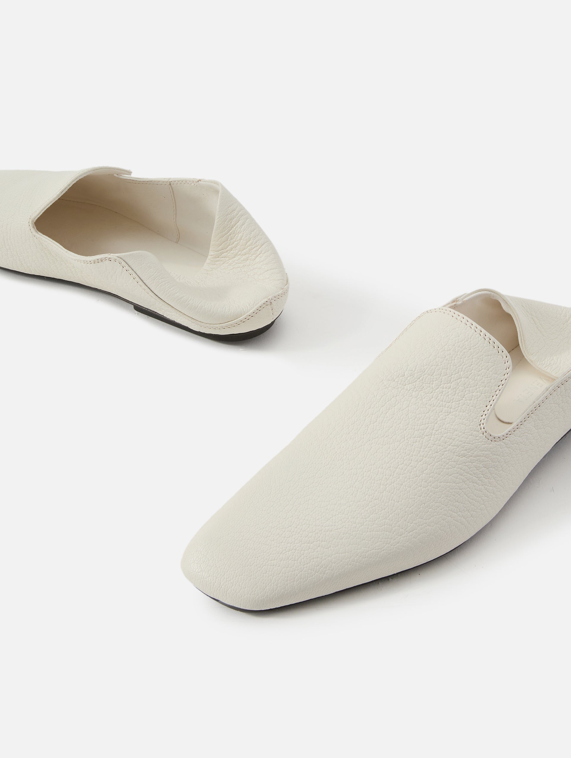 Foldable Back Slipper | BOTTEGA VENETA | elysewalker