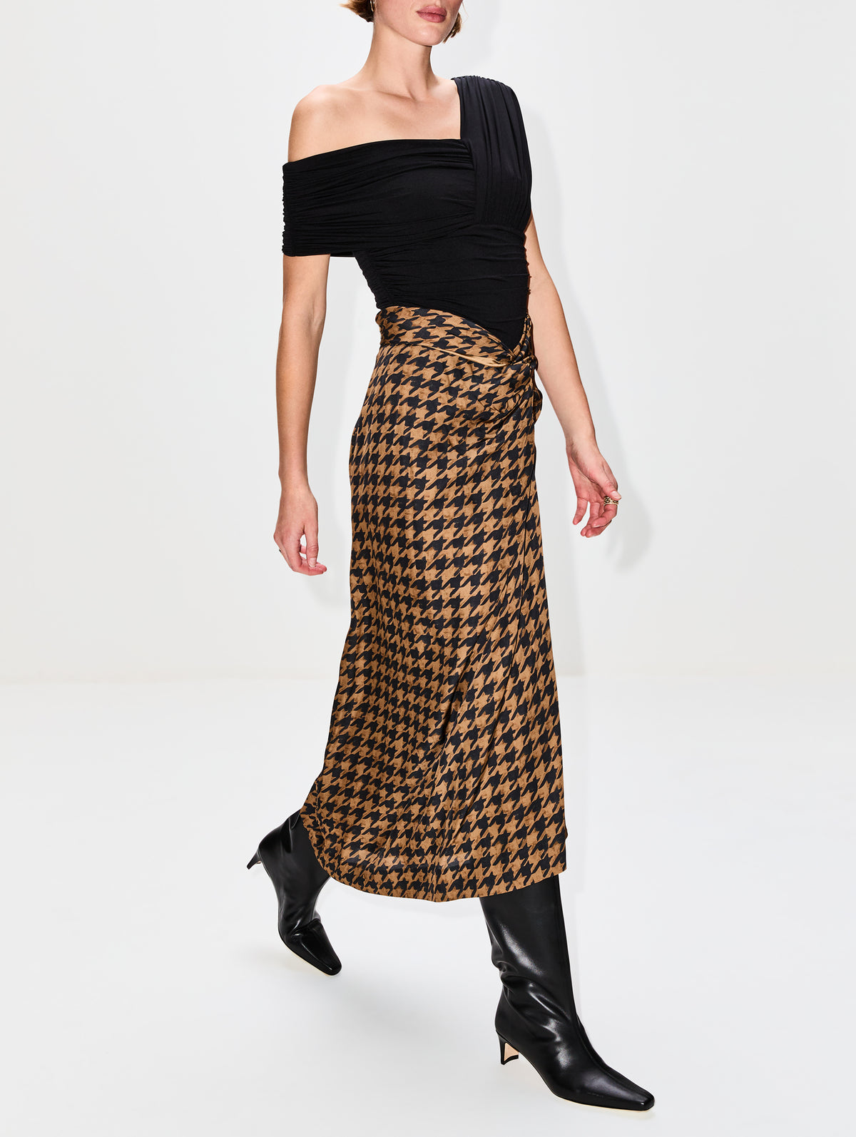 Sidras Skirt,DRIES VAN NOTEN,CAMEL,Image 3