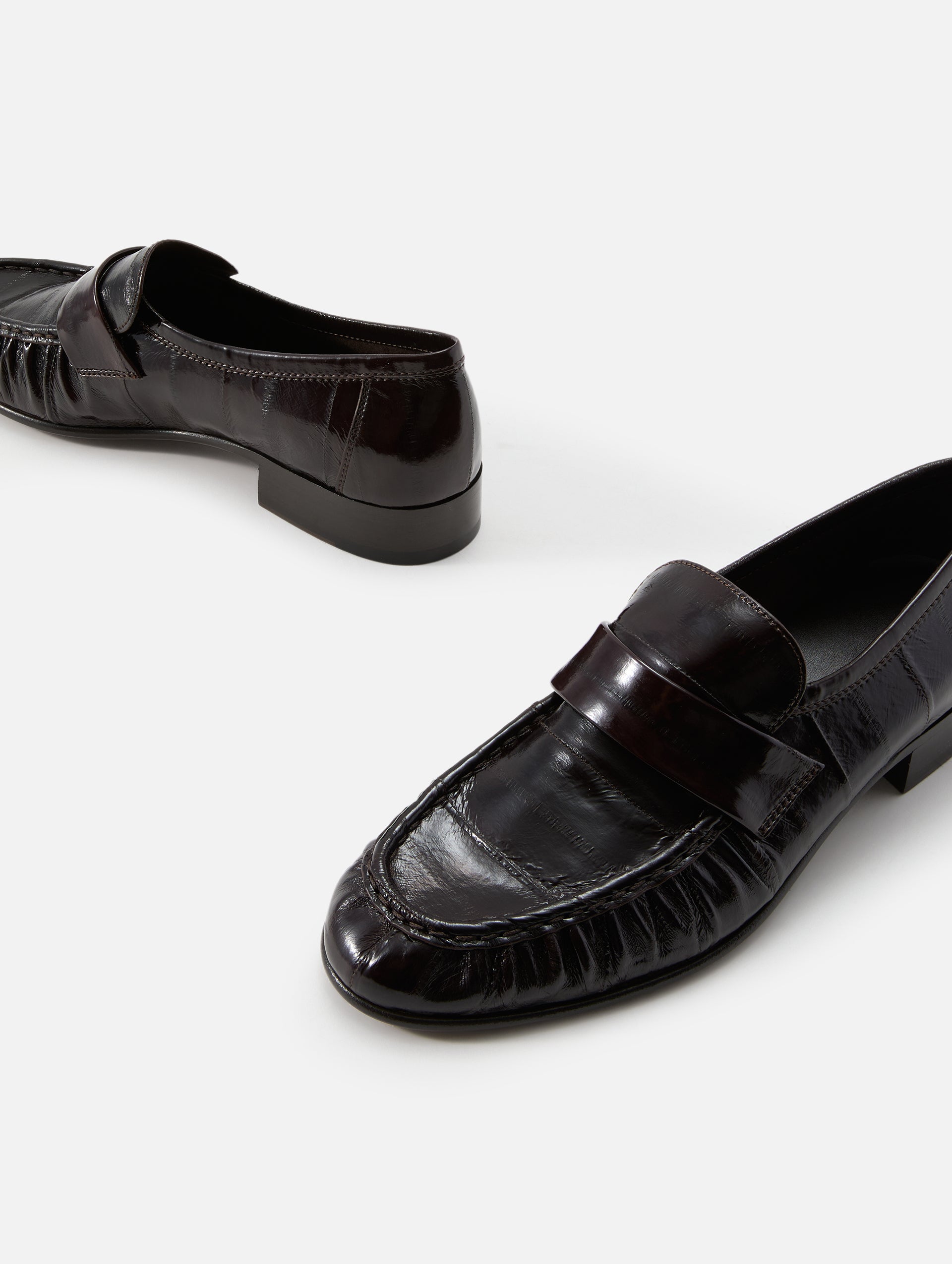P様　The Row soft loafer 美品　37 P様 The Row soft loafer 美品 37 - メルカリ