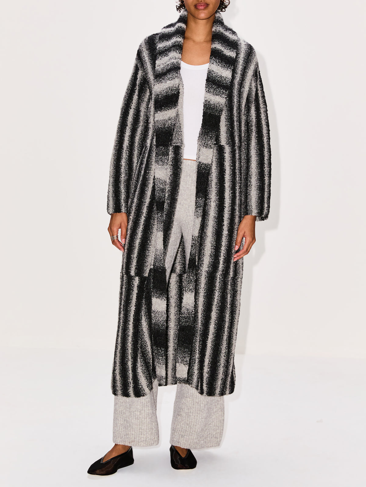 Rover Boucle Robe,THE ELDER STATESMAN,BLACK GRADIENT,Image 2