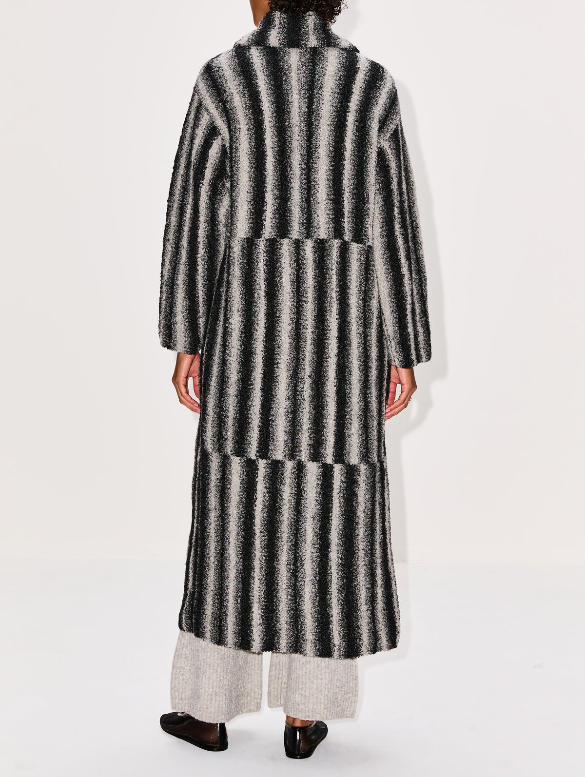 Rover Boucle Robe,THE ELDER STATESMAN,BLACK GRADIENT,Image 3