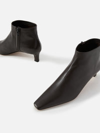 Carla Boot 45mm,THE ROW,LACQUER BROWN,Image 2