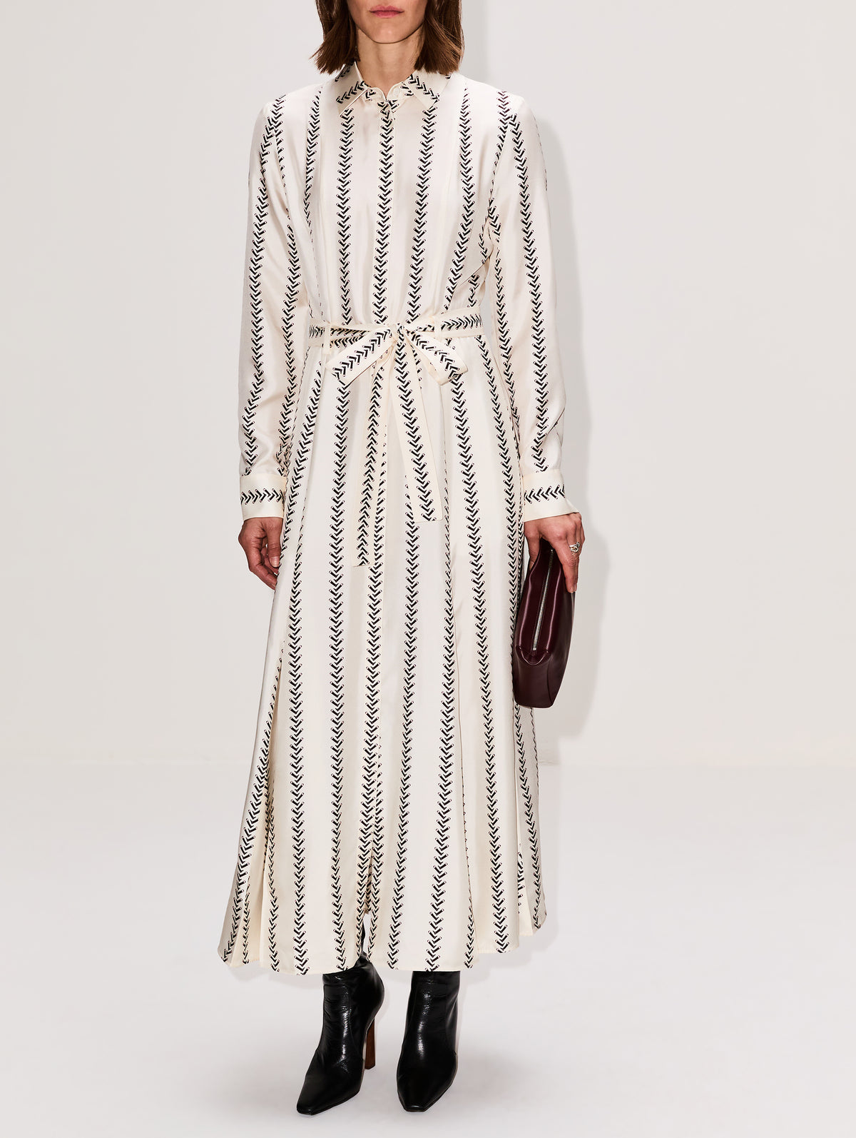 gabriela hearst dress Gabriela Hearst - Galway Maxi Shirtdress in Ivory Multi Printed Silk Twill - Ivory Multi - 36