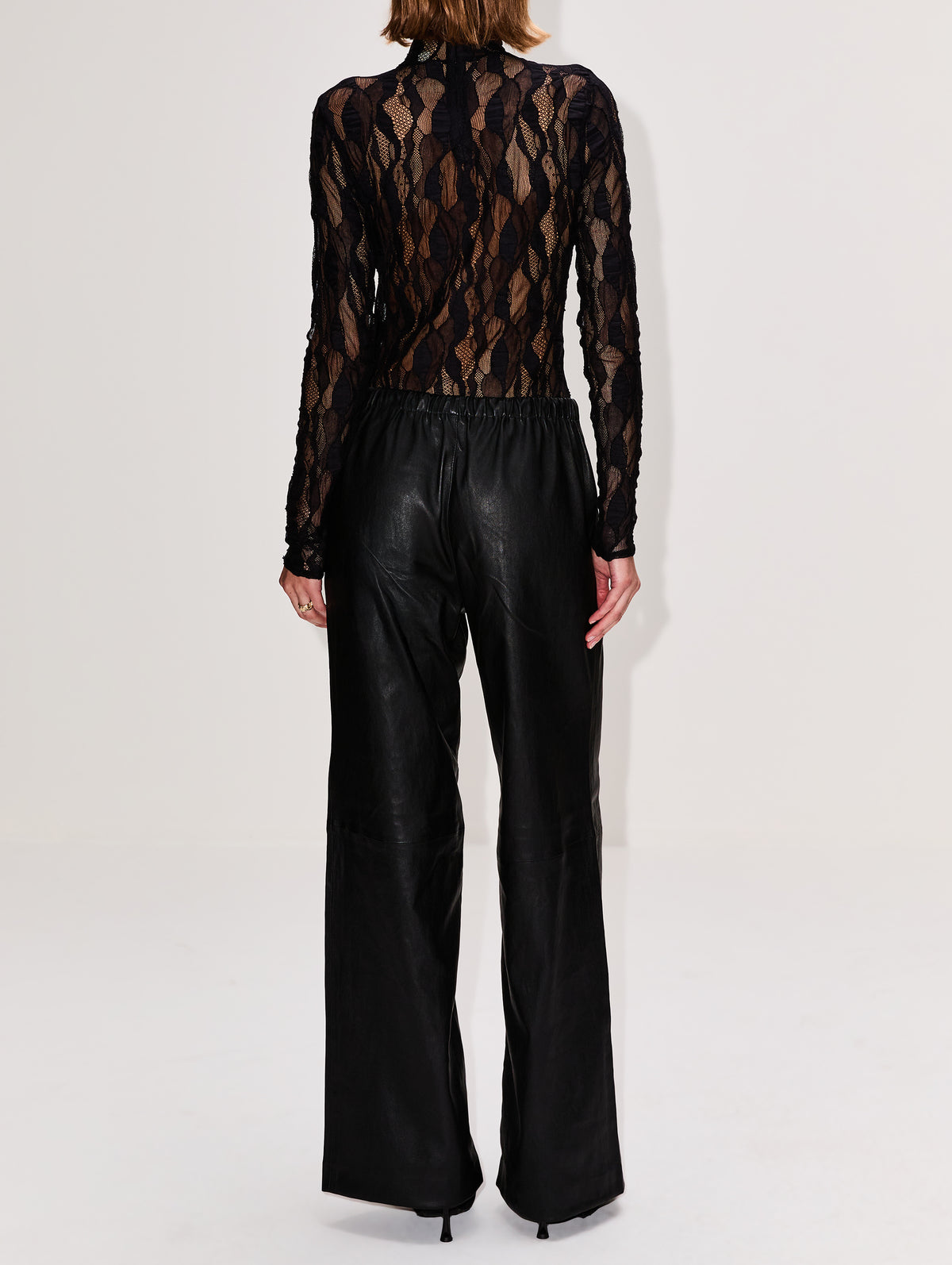 Ulyssa Top,ULLA JOHNSON,NOIR,Image 3