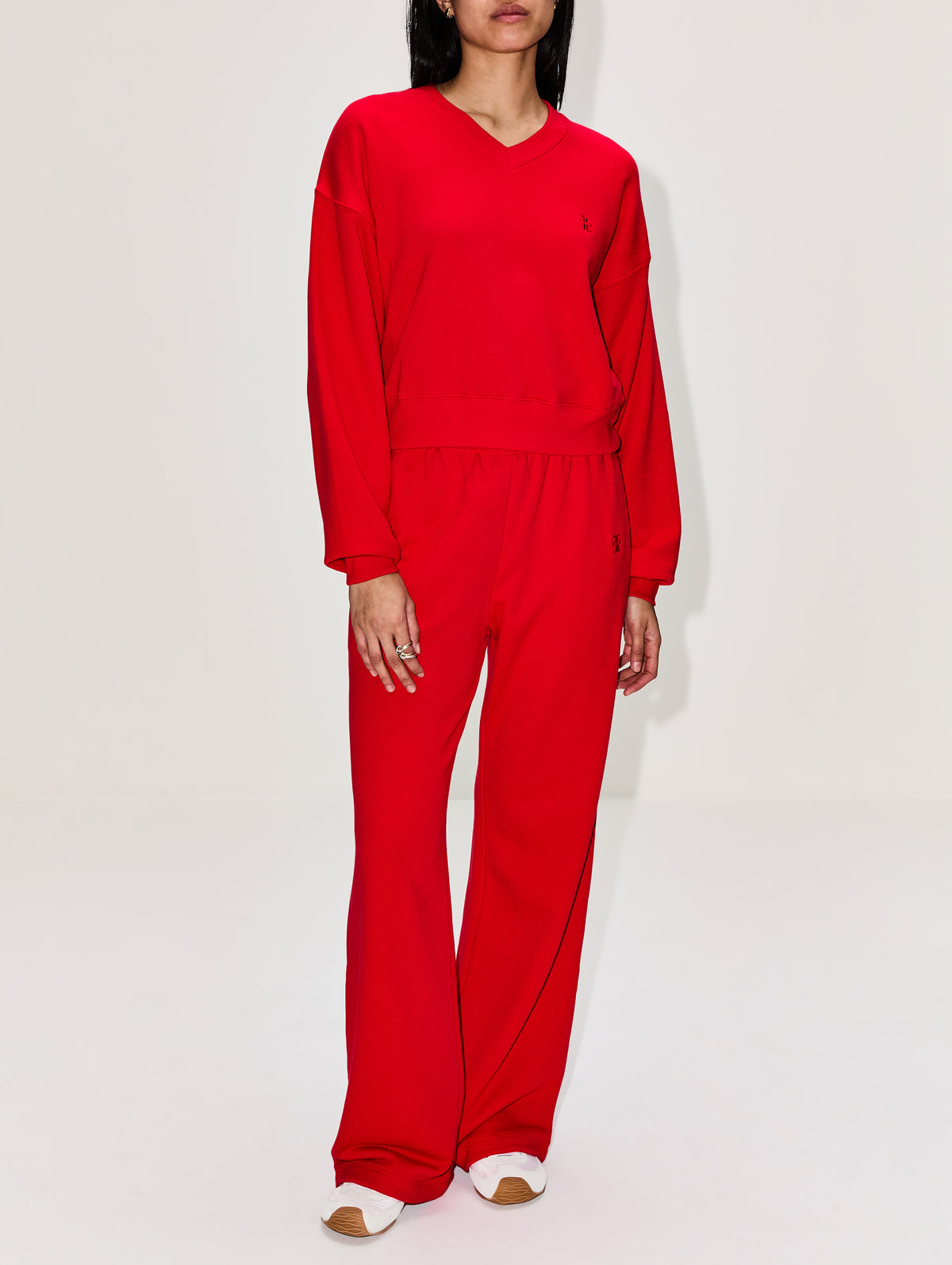Cropped V Neck Sweatshirt,ÉTERNE,ROUGE,Image 2