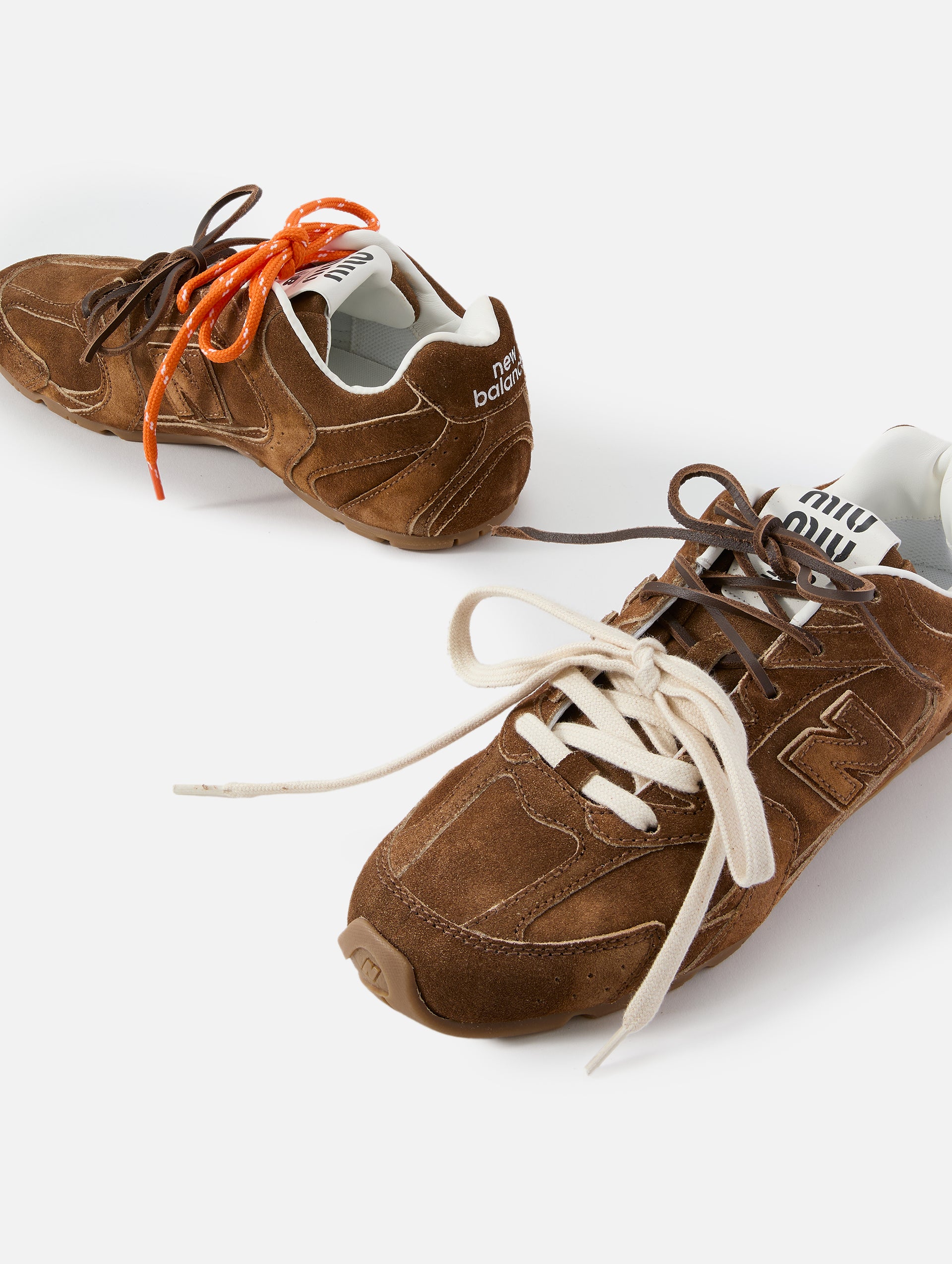 シューズ miuuu New Balance Sneaker | MIU MIU | elysewalker