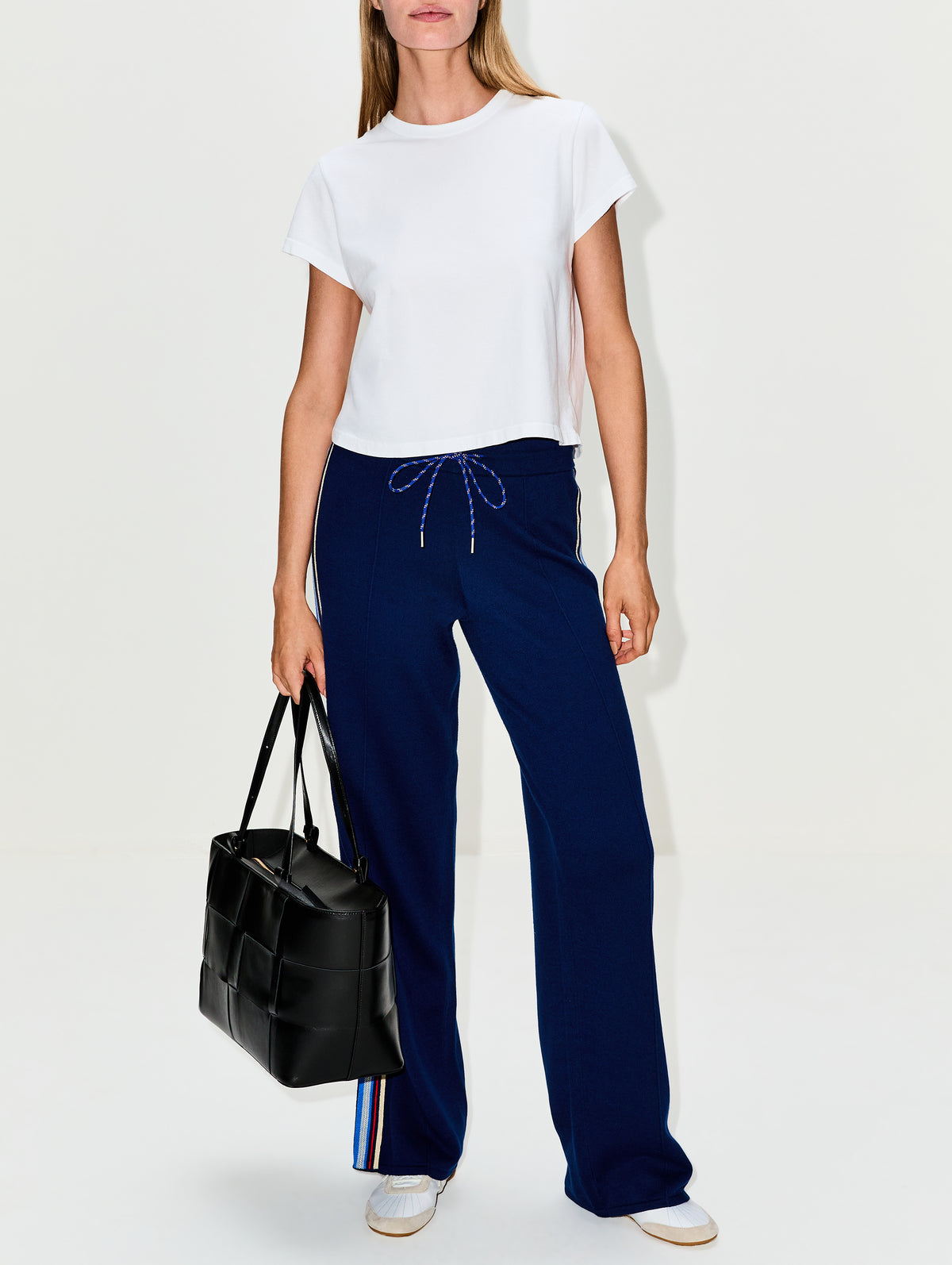 Florence Handbag,DEMELLIER,BLACK,Image 2