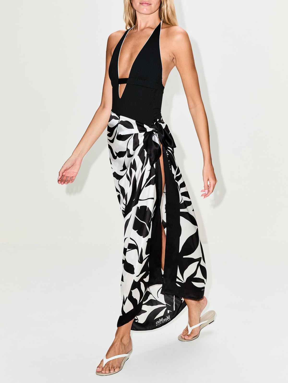 Swim Wrap,MAX MARA,BLACK FLORAL,Image 3