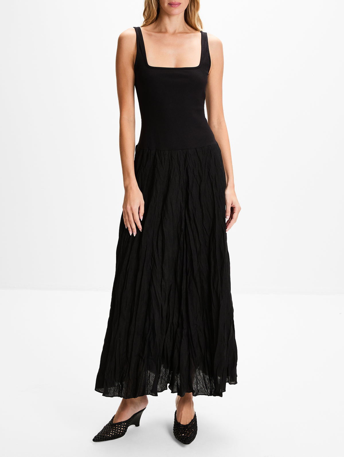 Victoria Mule,LE MONDE BERYL,BLACK,Image 3