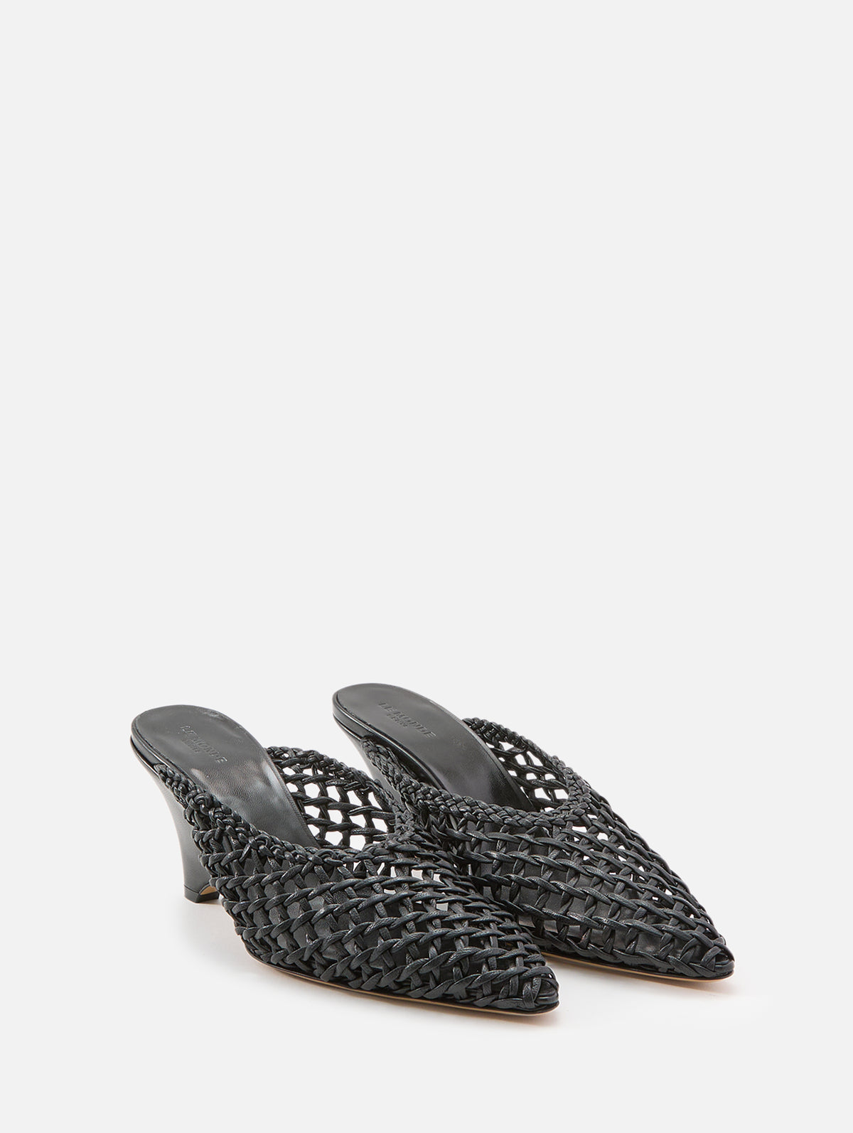 Victoria Mule,LE MONDE BERYL,BLACK,Image 2