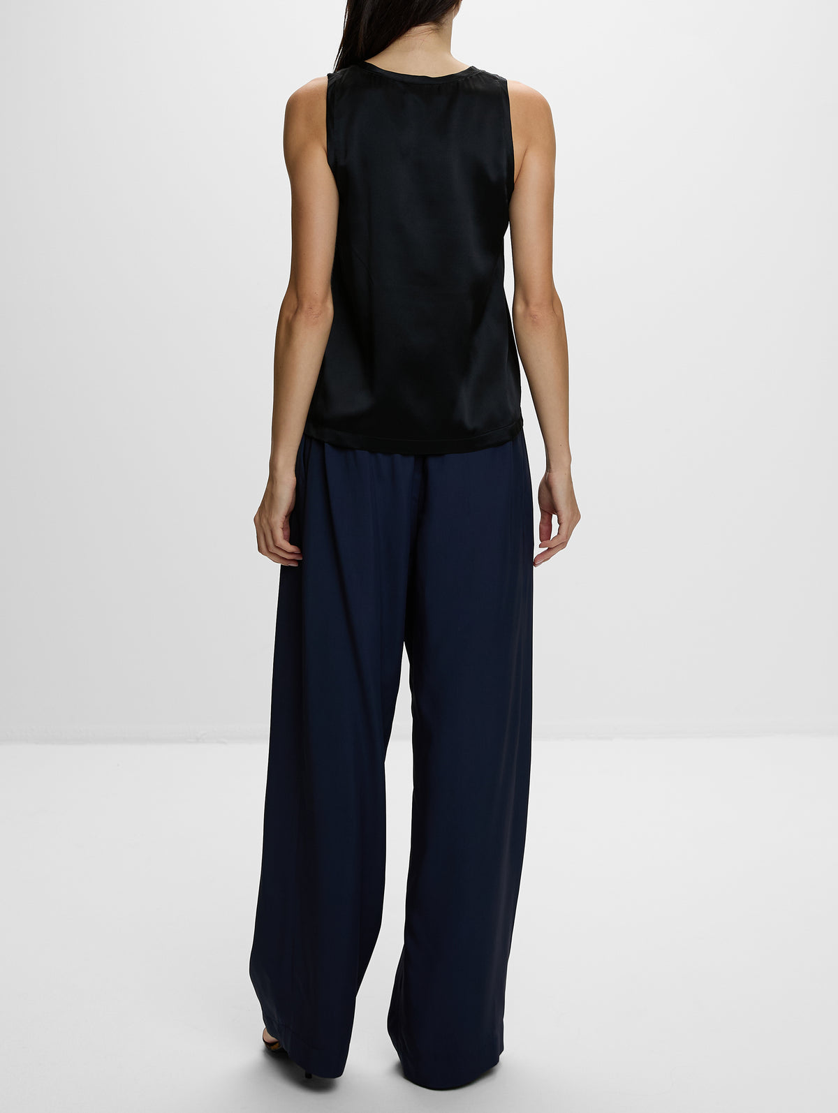 Moka Silk Tank Top,NILI LOTAN,BLACK,Image 3
