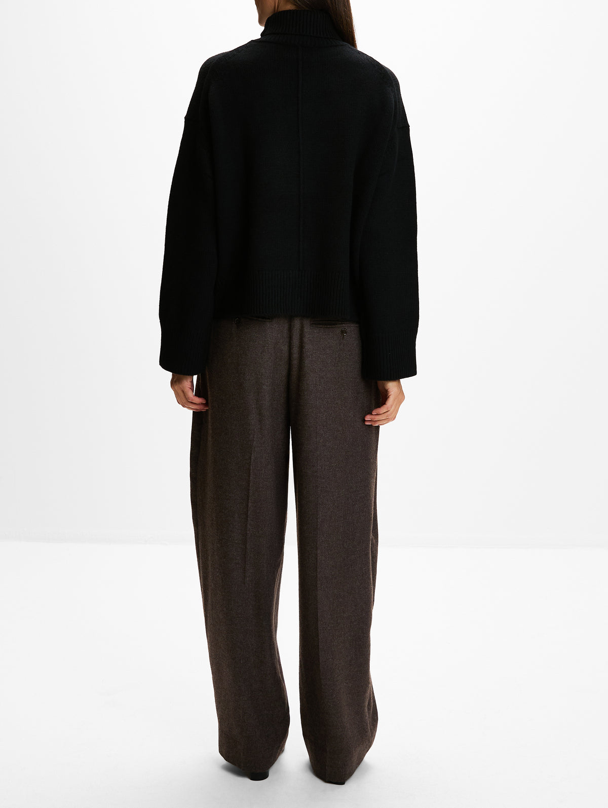 Jonah Turtleneck Sweater,LOULOU DE SAISON,BLACK,Image 3