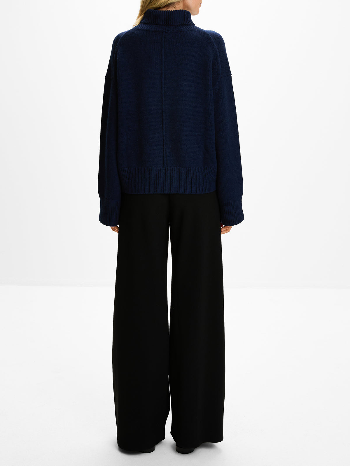 Jonah Turtleneck Sweater,LOULOU DE SAISON,NAVY,Image 3