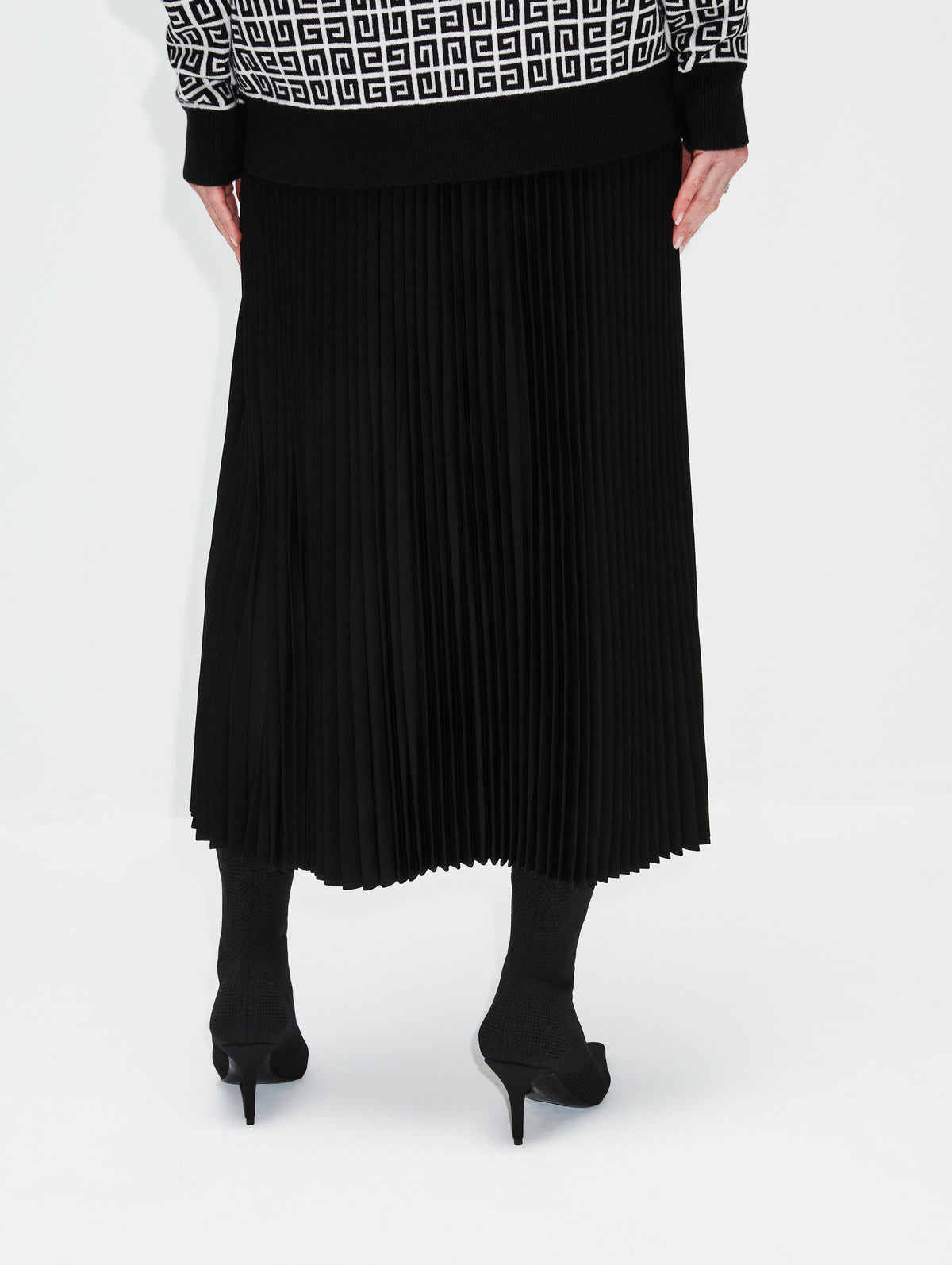 Pleated Elastic Skirt CO elysewalker